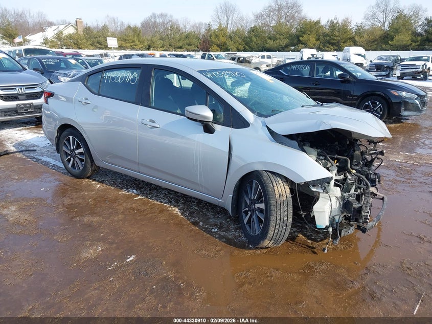 2021 Nissan Versa Sv