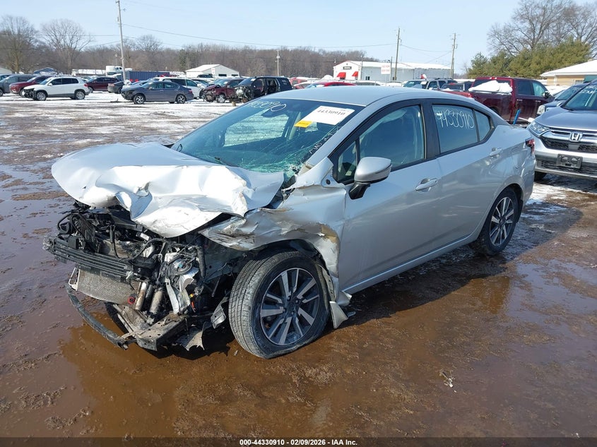 2021 Nissan Versa Sv