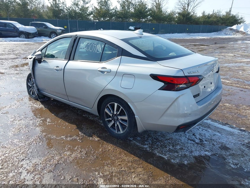2021 Nissan Versa Sv