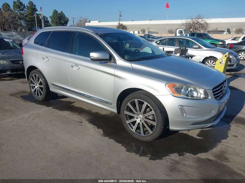 2015 VOLVO XC60 T5 PREMIER