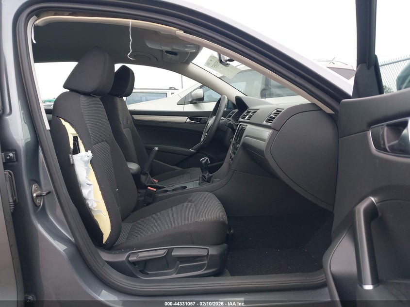 2017 Volkswagen Passat 1.8T S