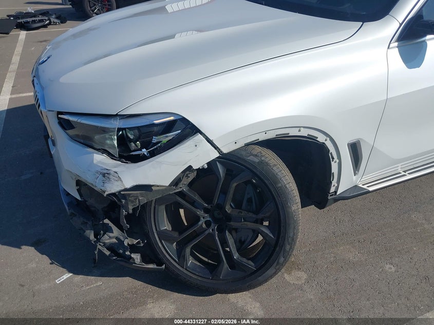 VIN 5UXJU2C59KLN65679 2019 BMW X5 XDRIVE50I
