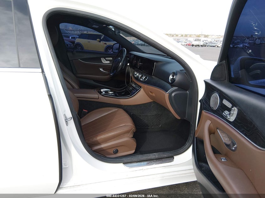 2017 Mercedes-Benz E 300