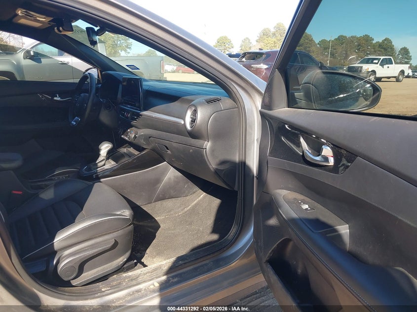 VIN 3KPF54AD1RE810472 2024 KIA FORTE GT-LINE