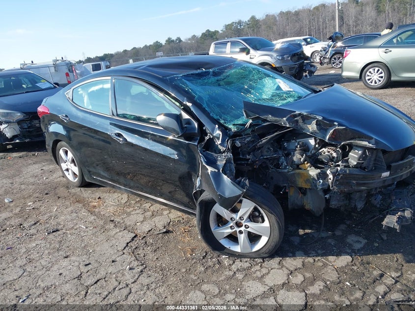 2013 HYUNDAI ELANTRA auction photo 1
