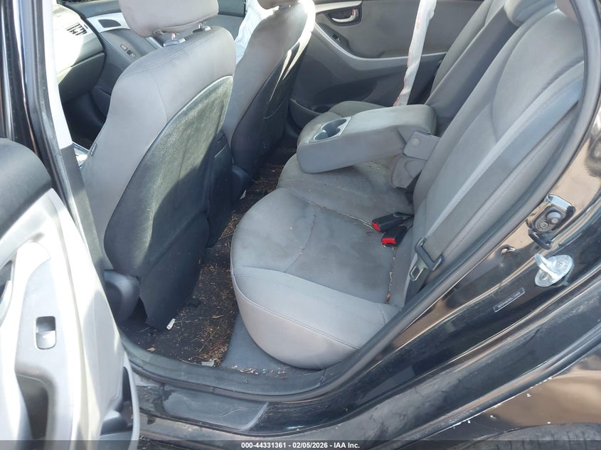 2013 HYUNDAI ELANTRA auction photo 8