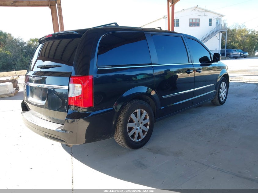2016 Chrysler Town & Country Touring
