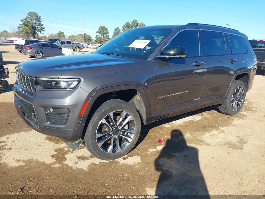 2022 Jeep Grand Cherokee L Overland 4X2