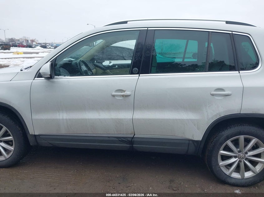 VIN WVGSV7AX9HW510799 2017 VOLKSWAGEN TIGUAN 2.0T WOLFSBURG EDITION