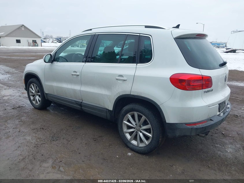 2017 VOLKSWAGEN TIGUAN auction photo 3