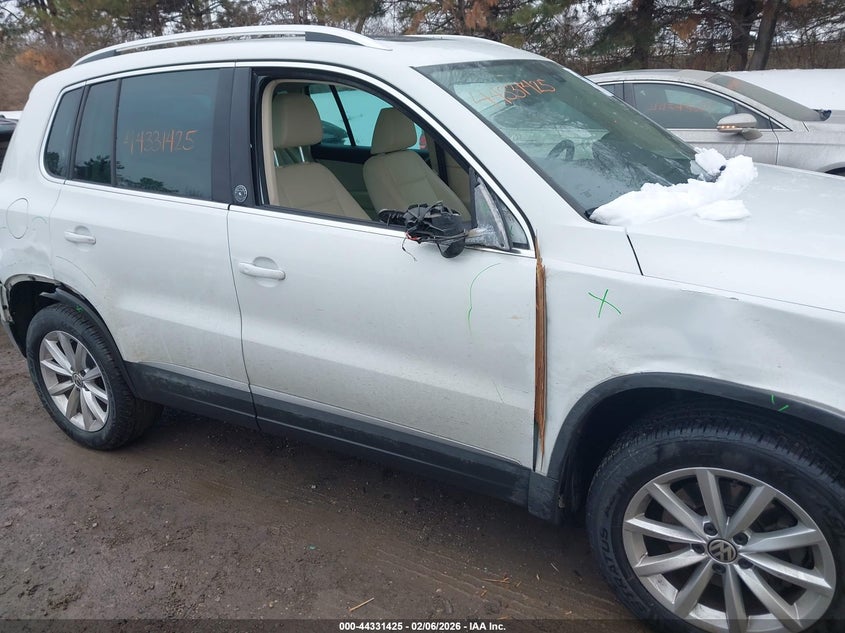 2017 VOLKSWAGEN TIGUAN auction photo 6