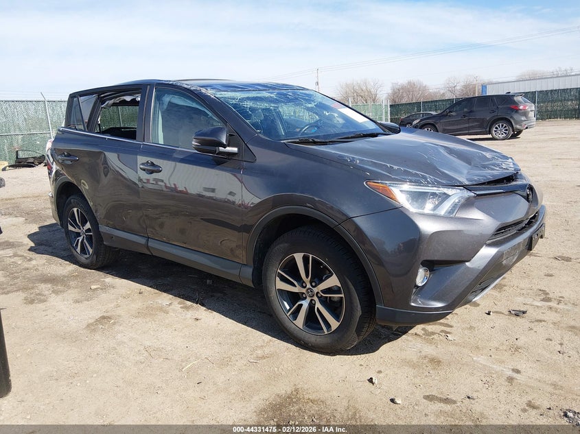 TOYOTA RAV4 XLE 2018