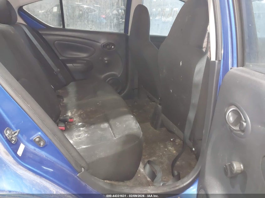 2016 NISSAN VERSA auction photo 8