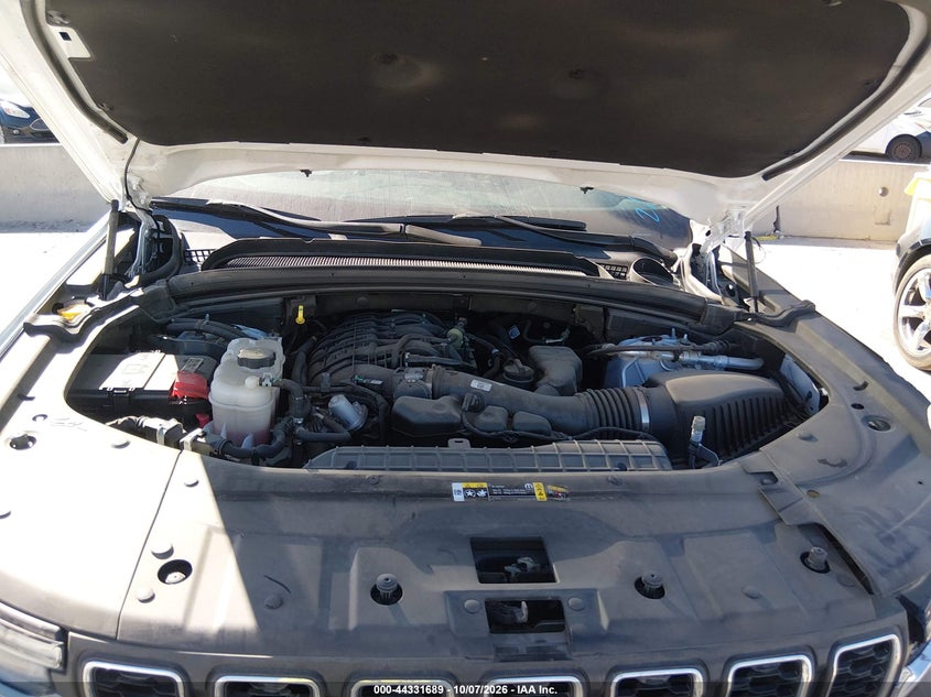 JEEP GRAND CHEROKEE - zdjęcie 10