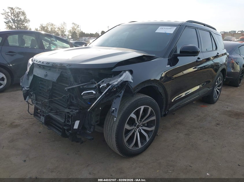 2022 Ford Explorer St-Line