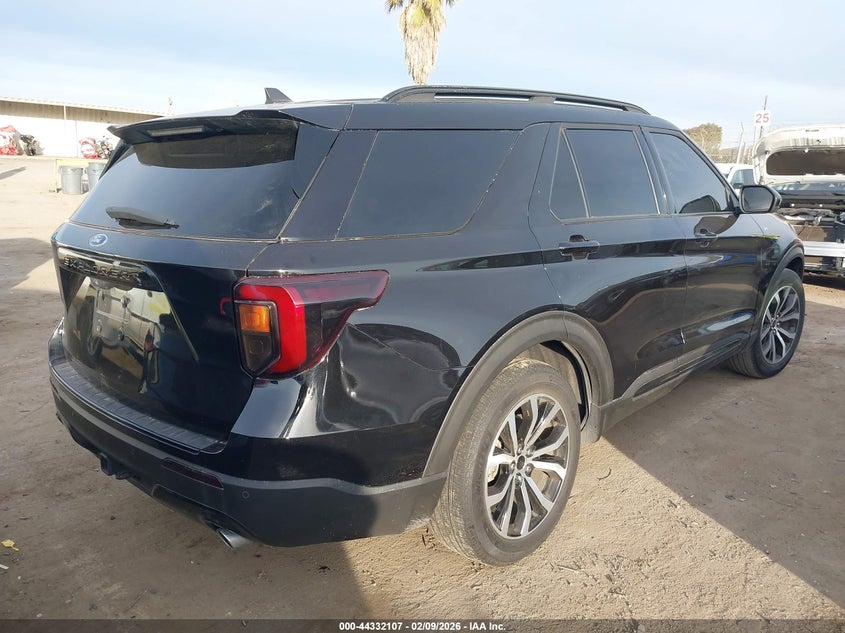 2022 Ford Explorer St-Line