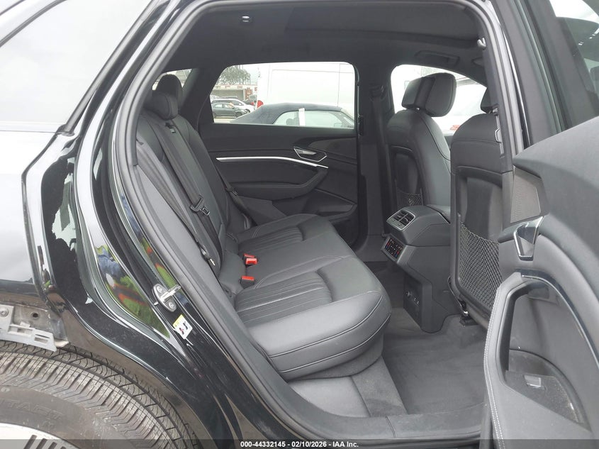 2022 Audi E-Tron Premium Plus Quattro VIN: WA1LAAGE8NB008693 Lot: 44332145