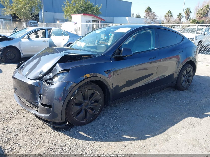 2025 Tesla Model Y Long Range Single Motor Rear-Wheel Drive