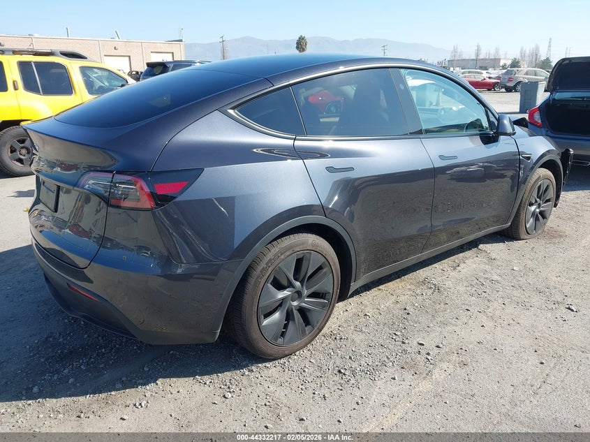 2025 Tesla Model Y Long Range Single Motor Rear-Wheel Drive