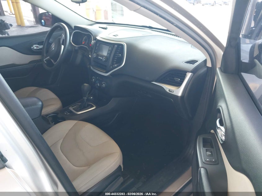 2015 Jeep Cherokee Sport