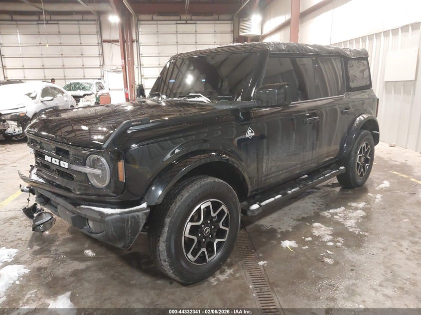 2024 Ford Bronco Outer Banks