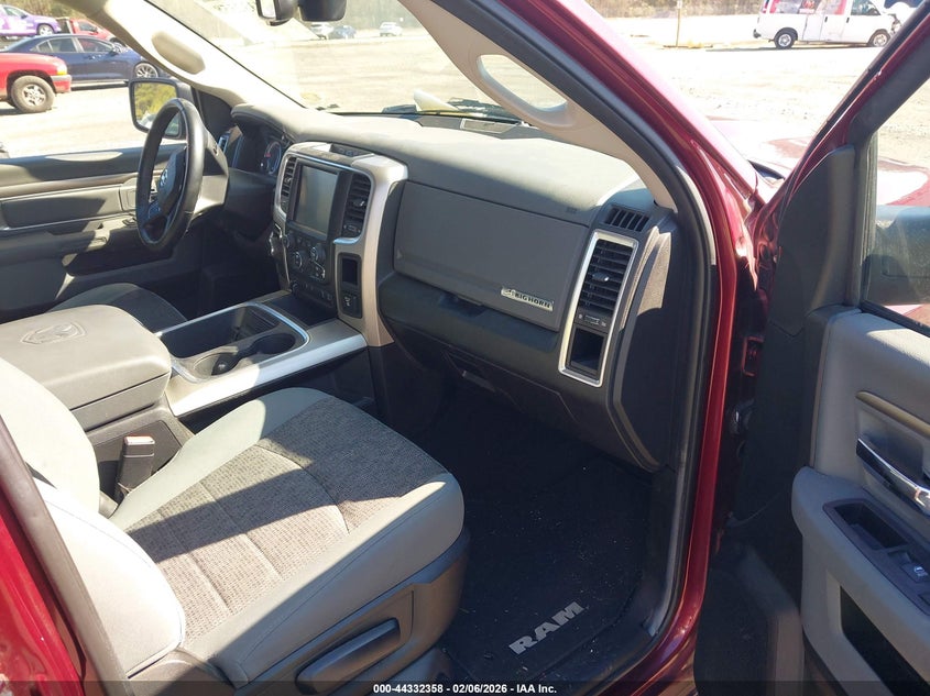 2017 Ram 1500 Big Horn 4X2 6'4 Box