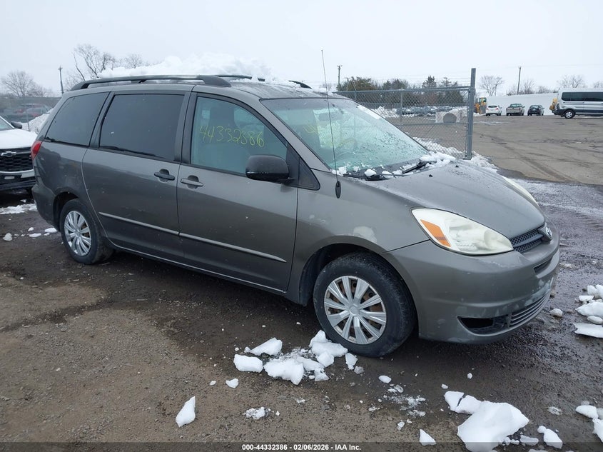 2005 Toyota Sienna Le
