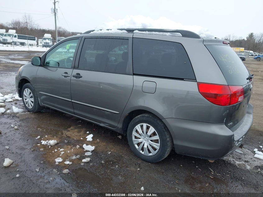 2005 Toyota Sienna Le