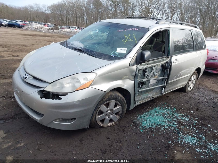 2008 Toyota Sienna Le