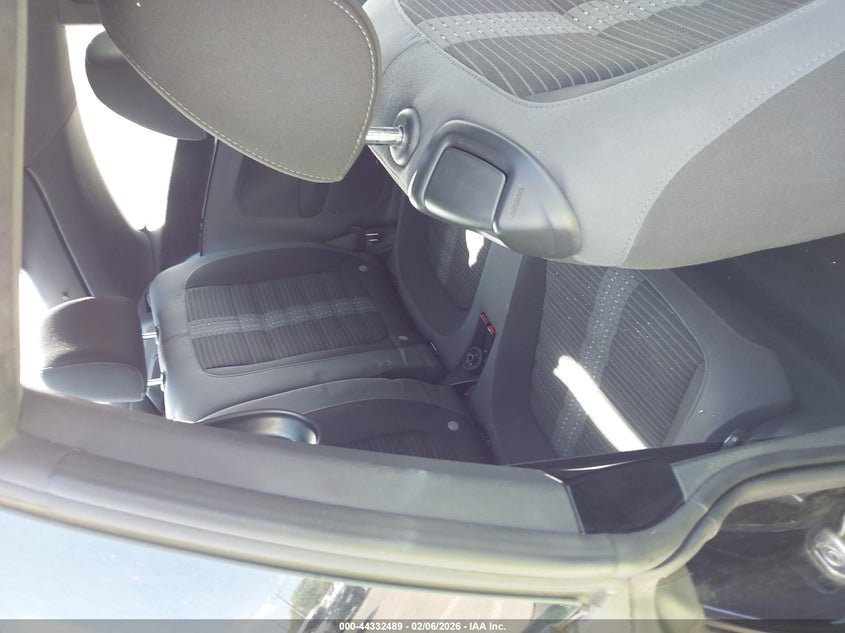 2012 Volkswagen Beetle 2.0T VIN: 3VWV67AT0CM652671 Lot: 44332489