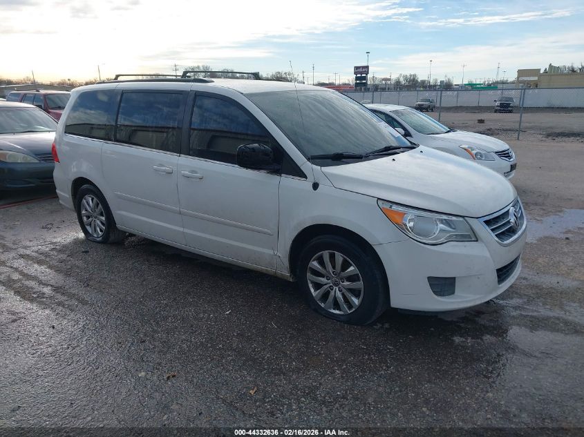 2012 Volkswagen Routan Se
