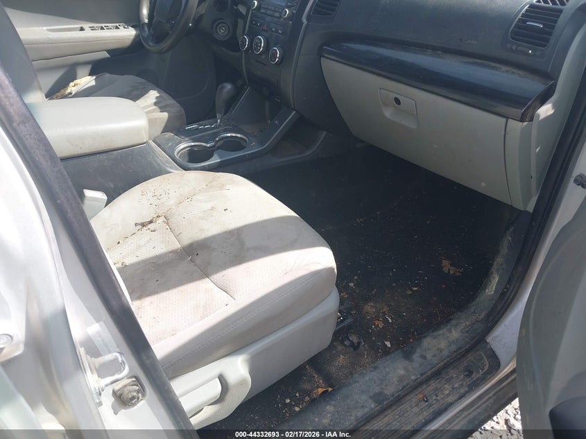 2013 Kia Sorento Lx V6