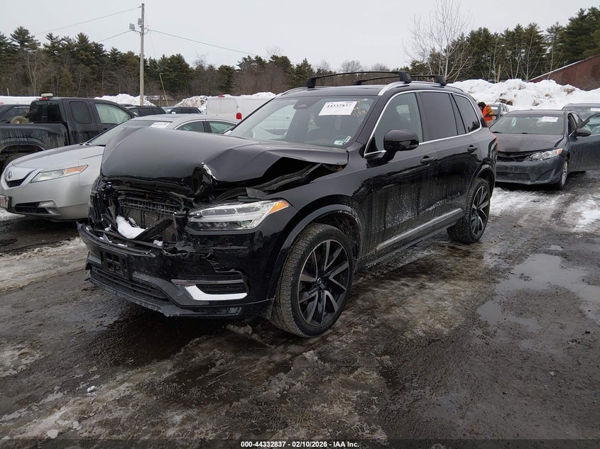 2023 Volvo Xc90 B5 Plus