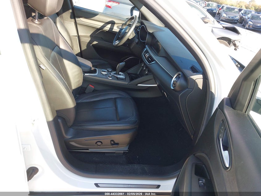 2022 Alfa Romeo Stelvio Ti Awd