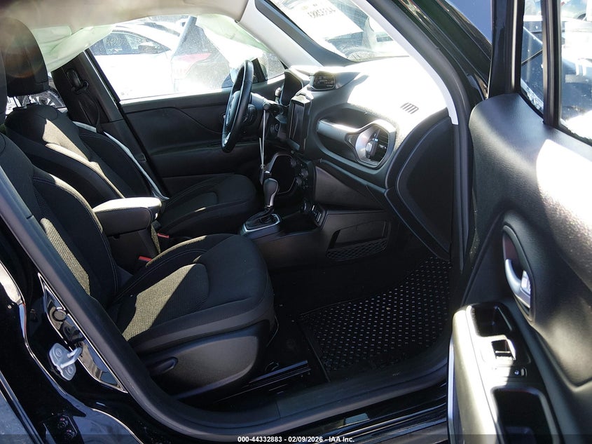 2023 Jeep Renegade Latitude 4X4