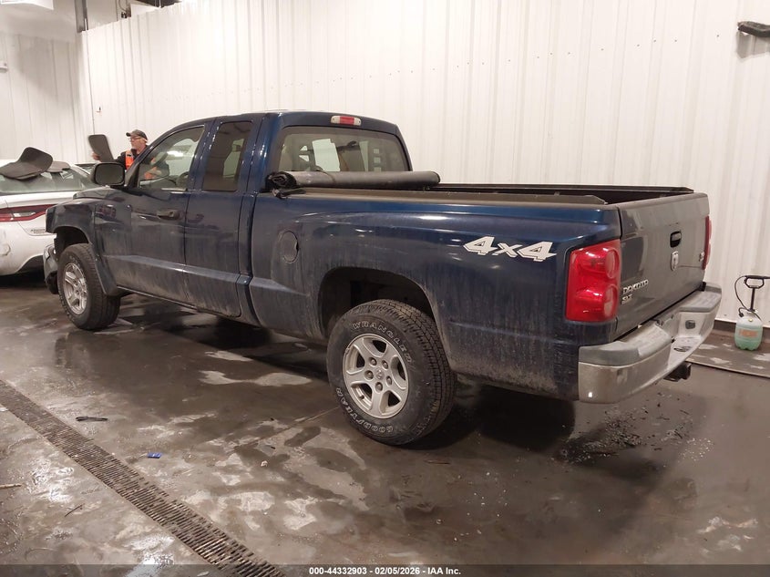 2005 Dodge Dakota Slt