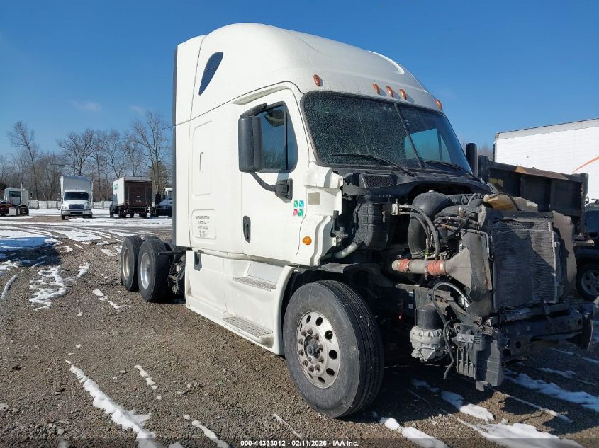2016 Freightliner Cascadia 113