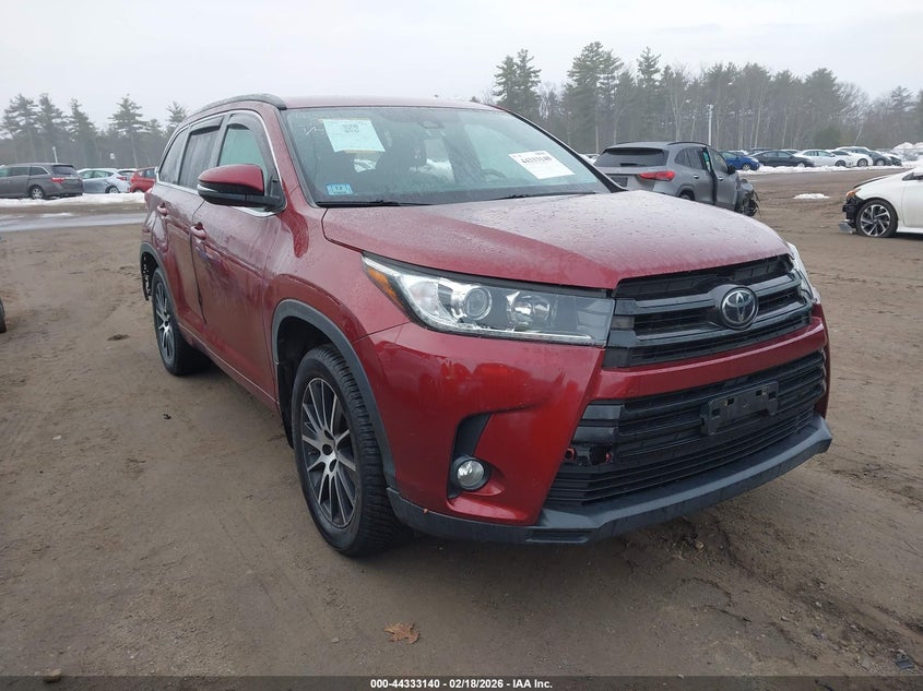 2018 Toyota Highlander Se