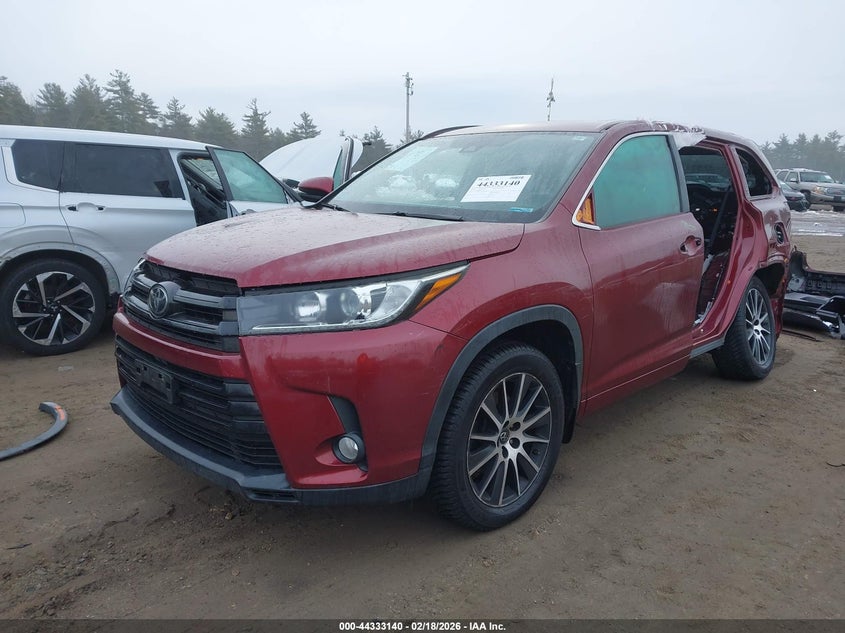 2018 Toyota Highlander Se