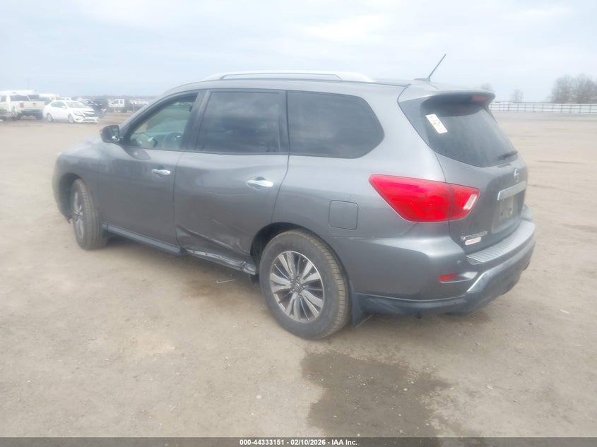 2018 Nissan Pathfinder Sv