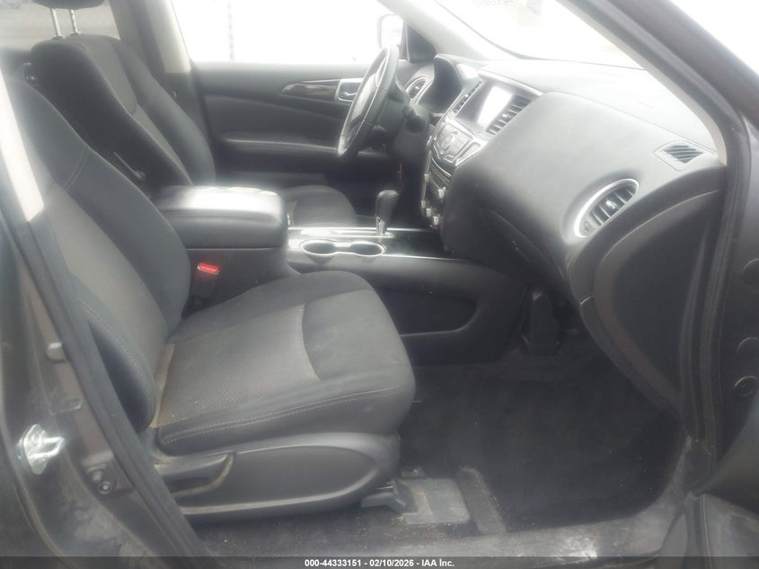 2018 Nissan Pathfinder Sv