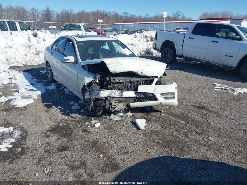 2012 Mercedes-Benz C 300 Luxury 4Matic/Sport 4Matic