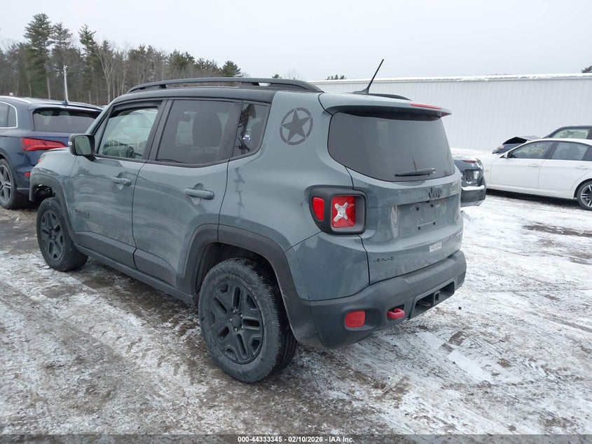 2017 Jeep Renegade Deserthawk 4X4