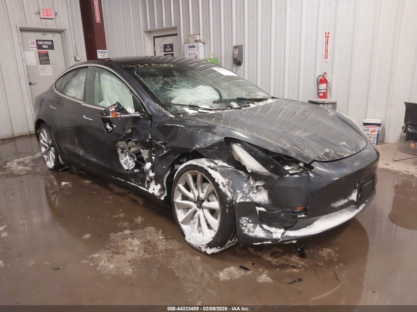 2018 Tesla Model 3 Long Range/Mid Range