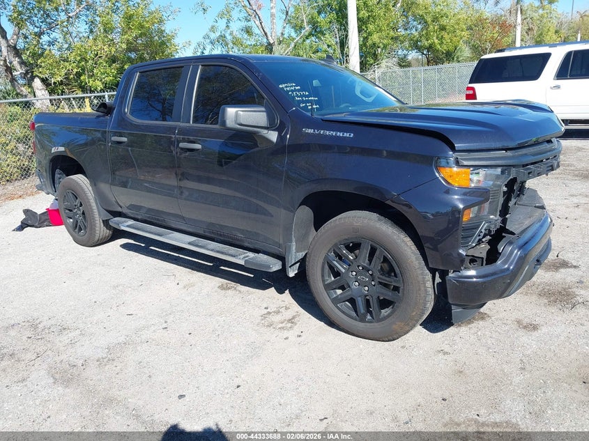 2022 Chevrolet Silverado 1500 2Wd Short Bed Custom