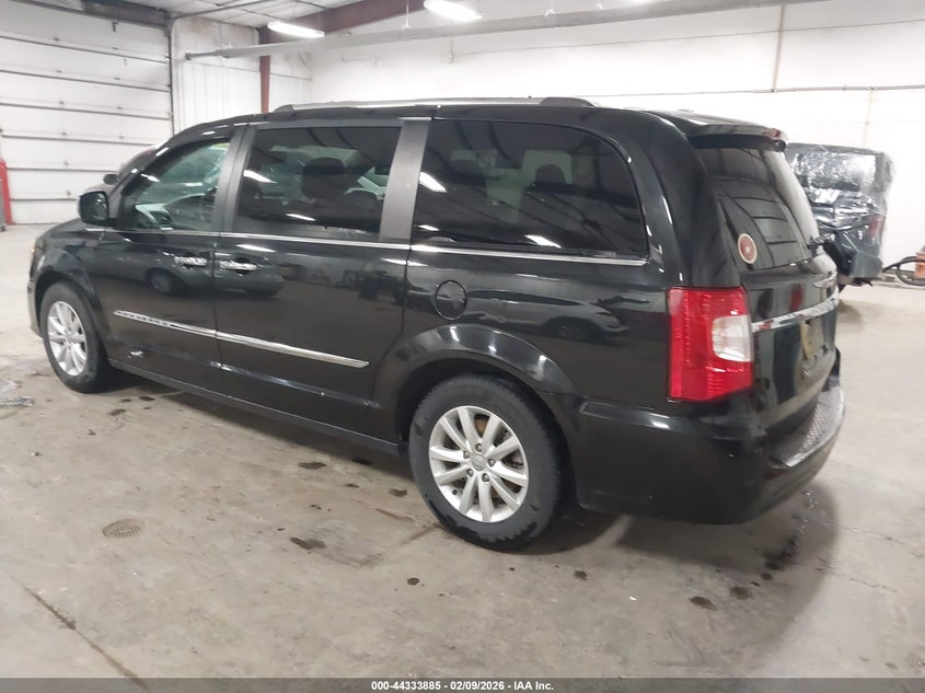 2016 Chrysler Town & Country Limited Platinum