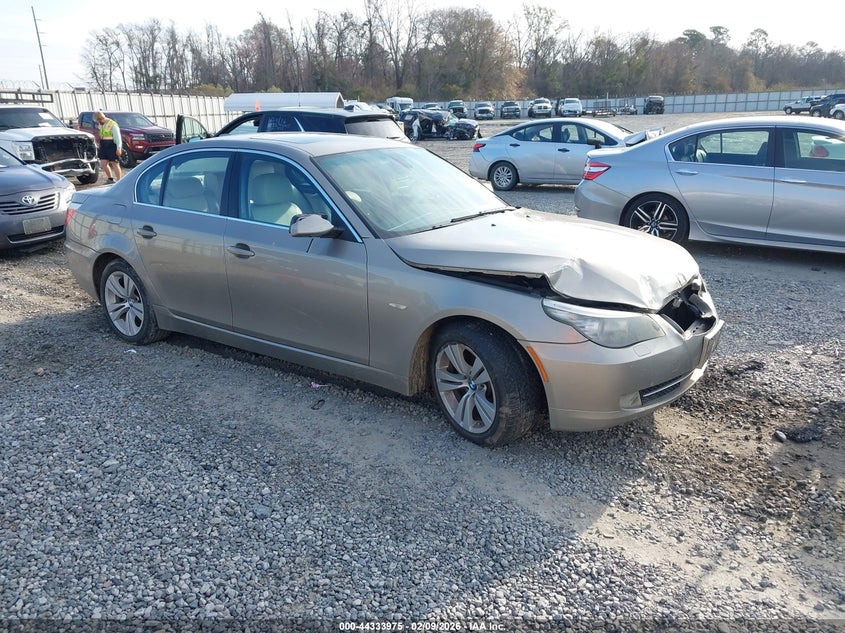 2009 BMW 528I
