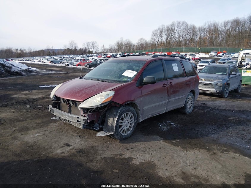 2010 Toyota Sienna Le