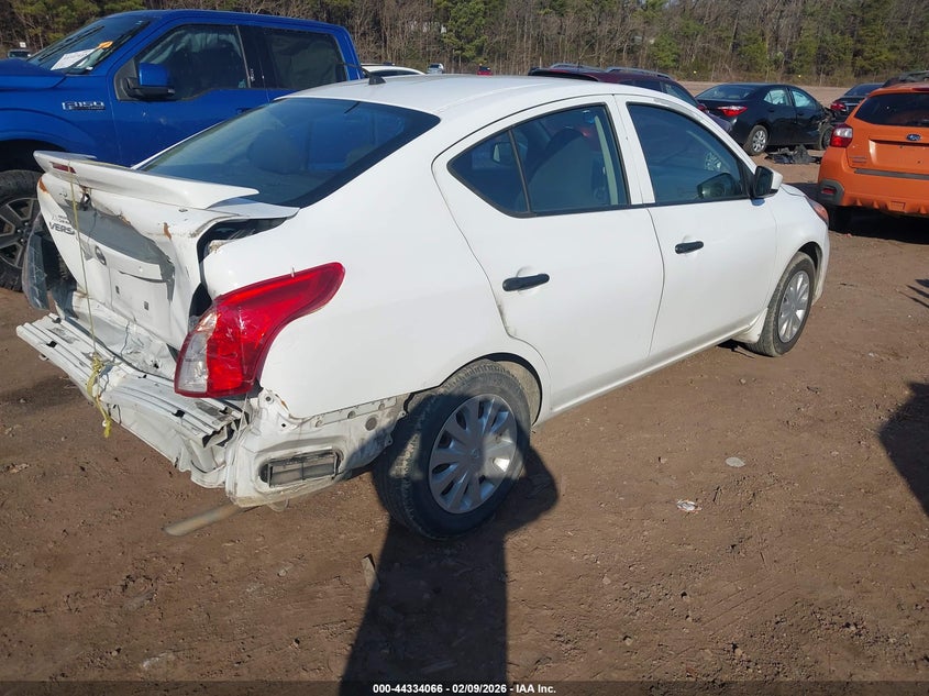 2017 Nissan Versa 1.6 S+