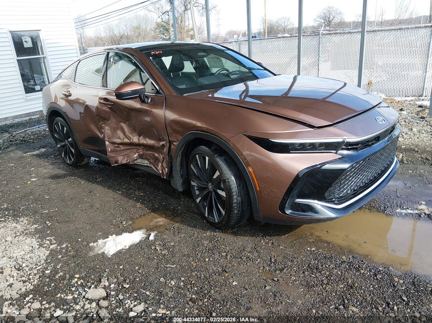 2025 Toyota Crown Platinum
